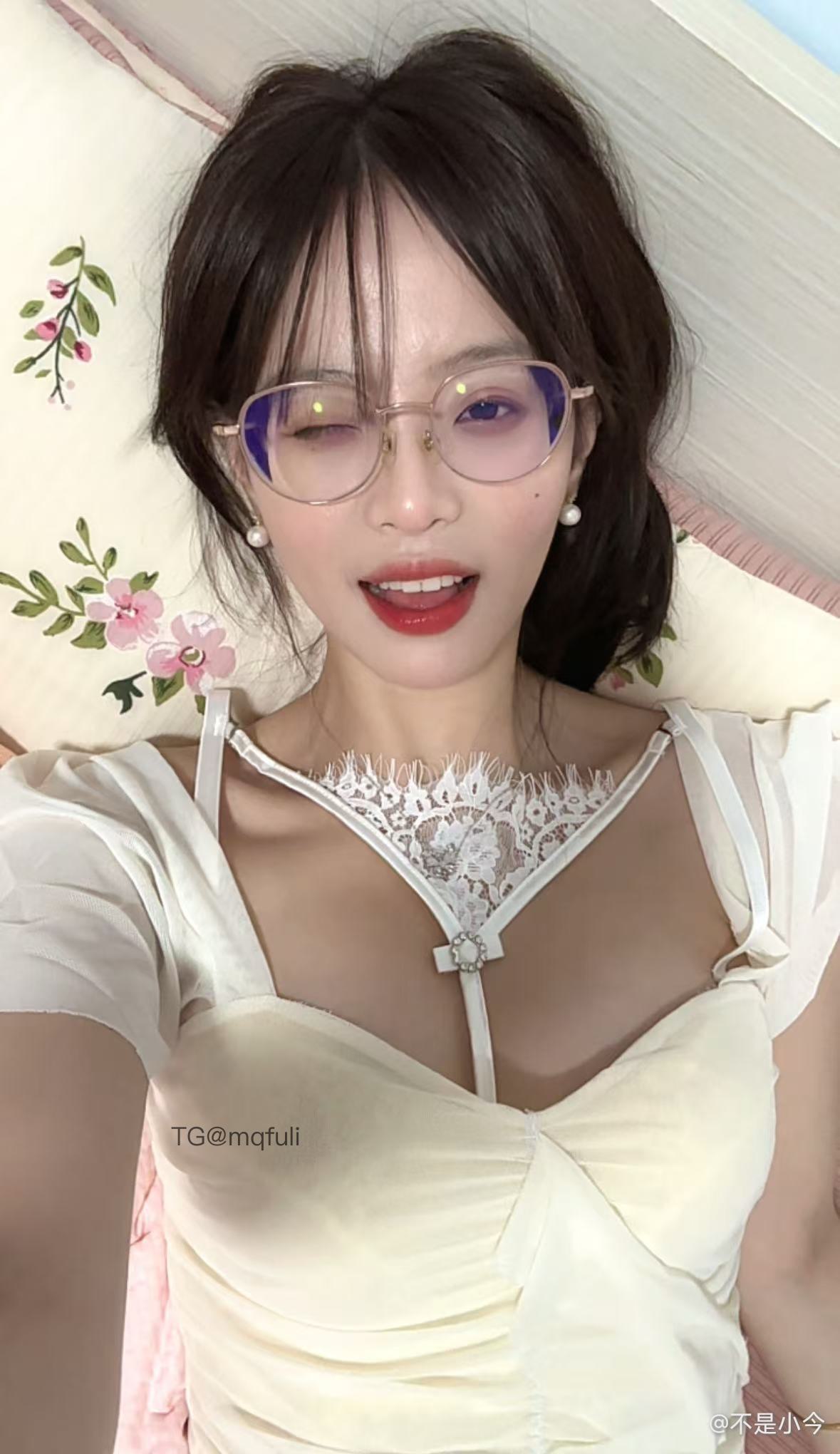 抖音 不是小今 微密圈  NO.003期 【37P31V】