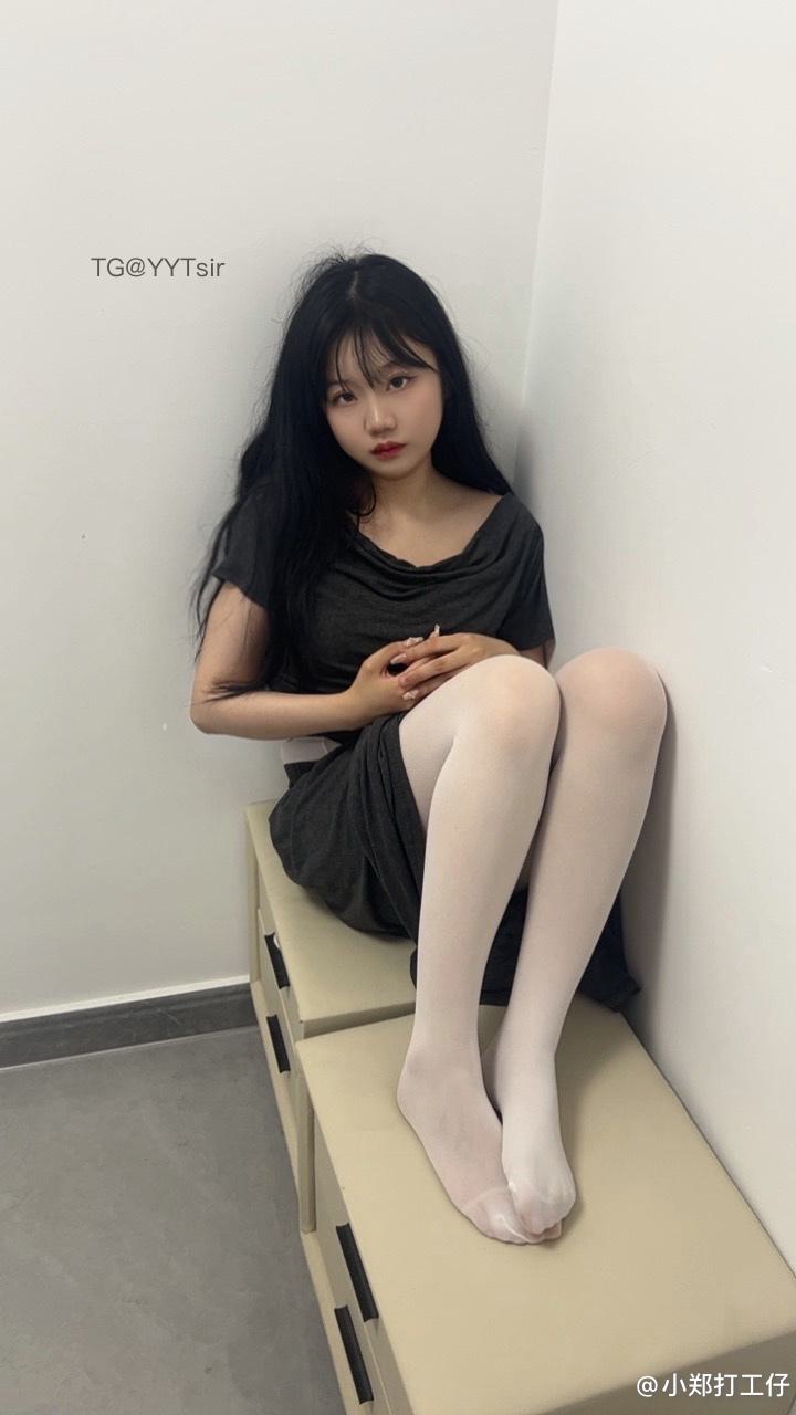 抖音 小郑打工仔 微密圈 005期 【32P】最新至：202