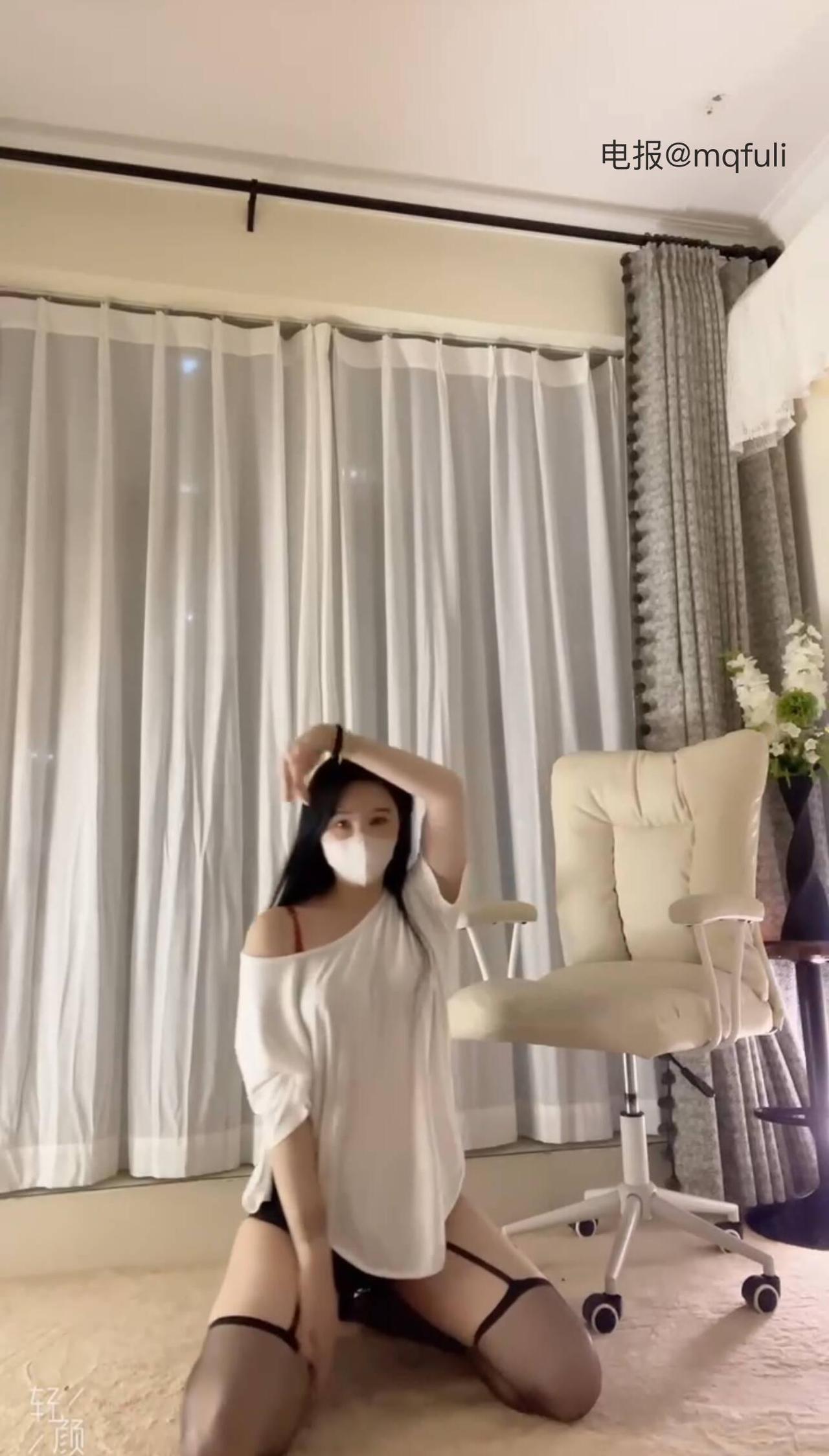 抖音 小姨 岛遇 NO.001期 【12P2V】最新至：20