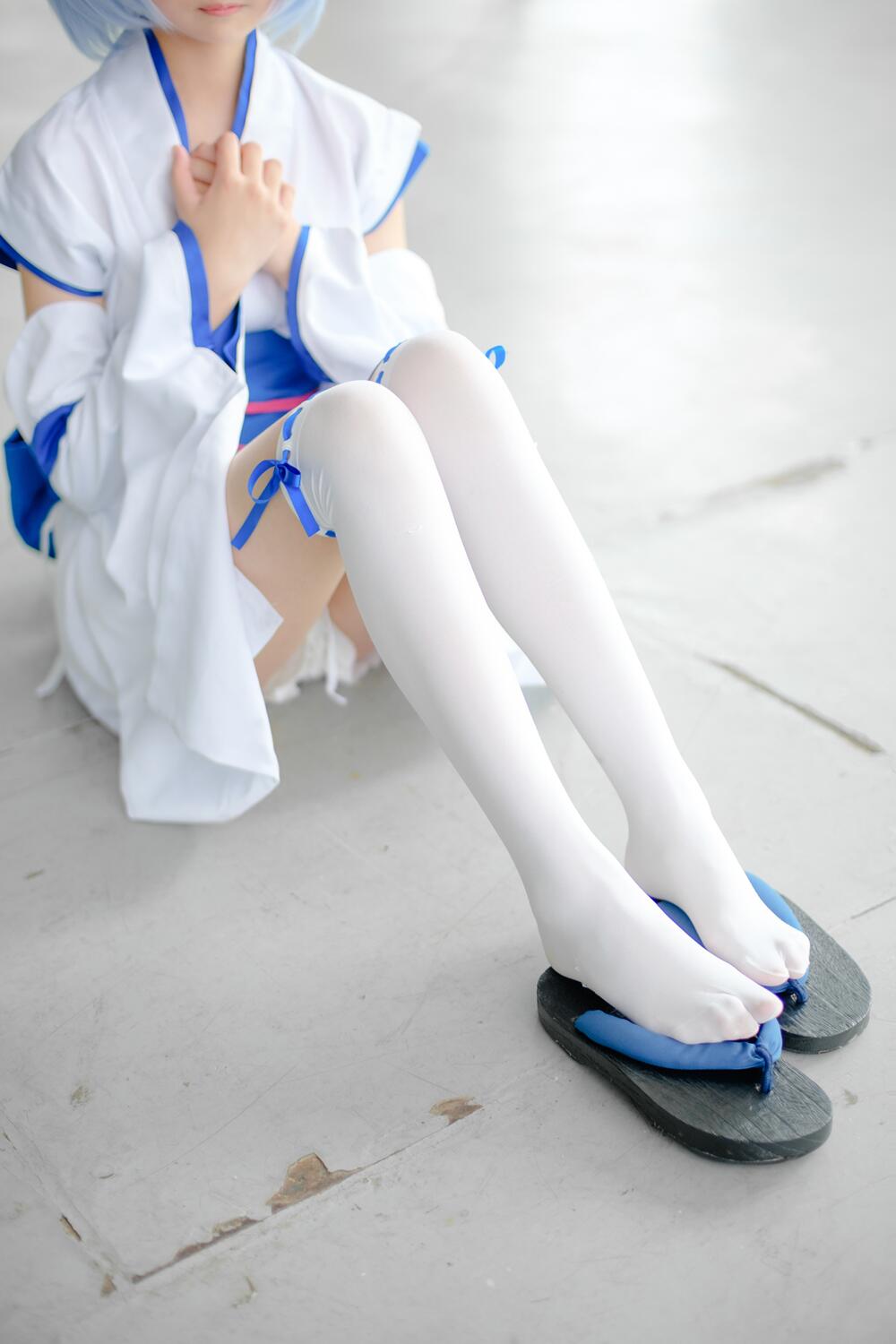 森萝财团 FREE-002 [15P]