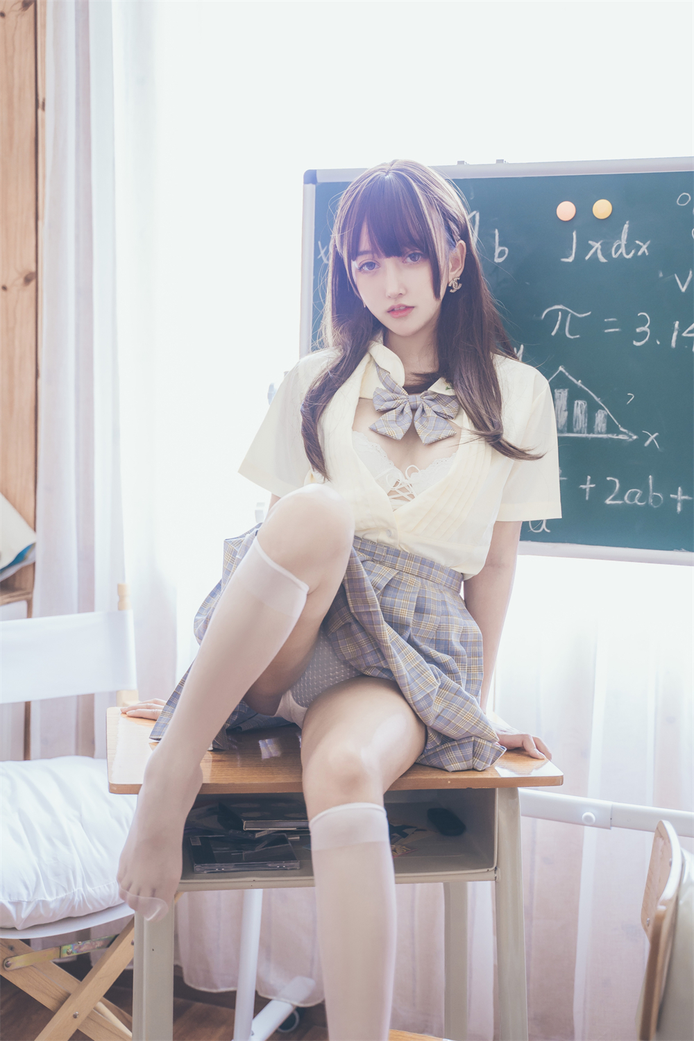 过期米线线喵 教室写真 [30P]