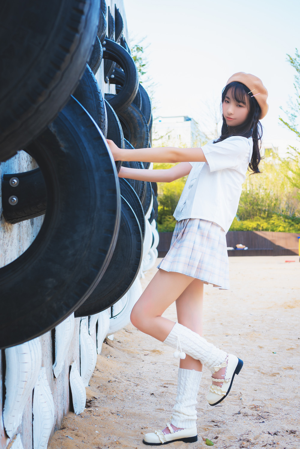 西瓜少女 VOL.001  白云森林短袖无外套 [39P-4