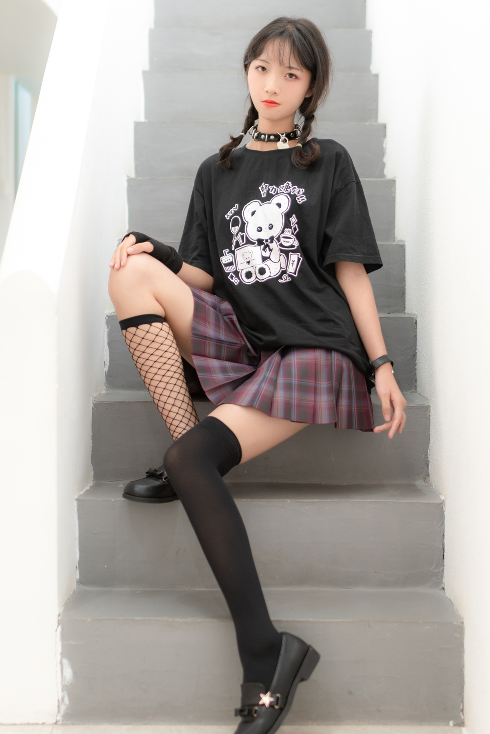 西瓜少女 VOL.026 JK双拼袜 [36P-231MB]