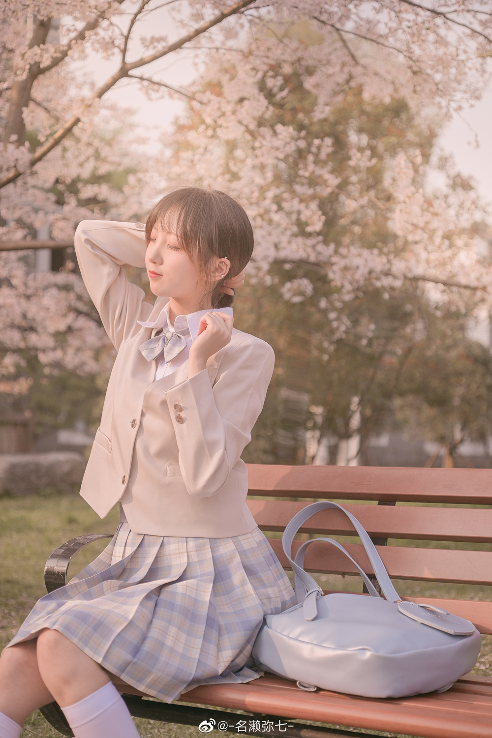 名濑弥七 NO.003 樱花 [14P-83MB]