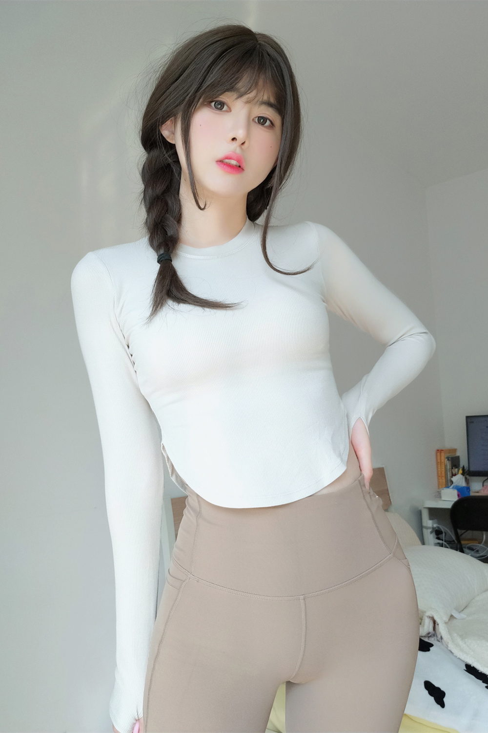 眼酱大魔王w 瑜伽服 [32P160M]