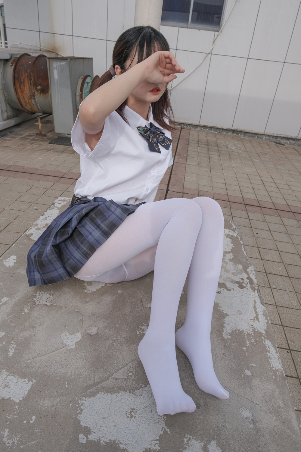 森萝财团 月下-02 小夜 双马尾白丝JK制服 80D 户外