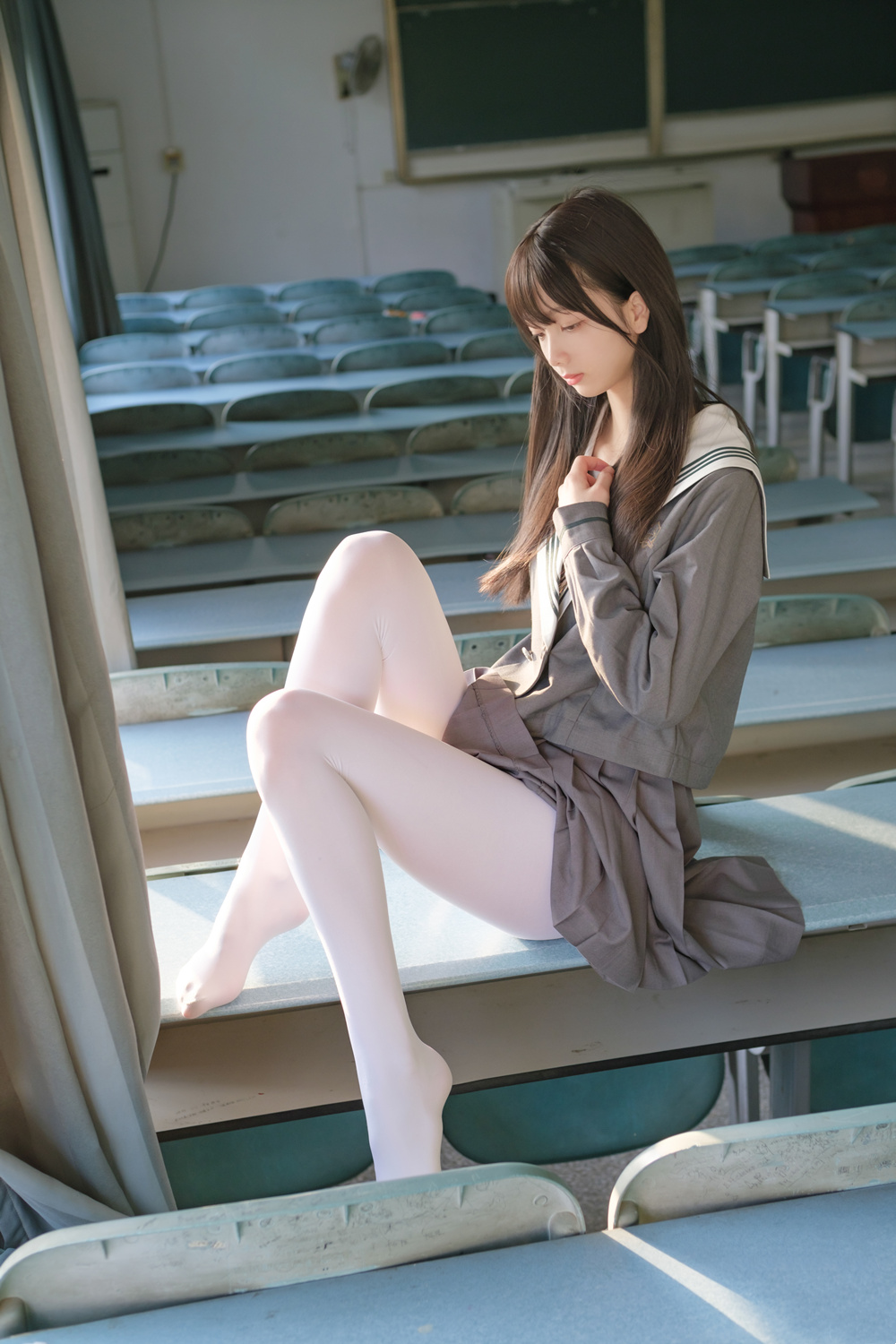 稚乖画册 夜夜 教室 [63P1V]