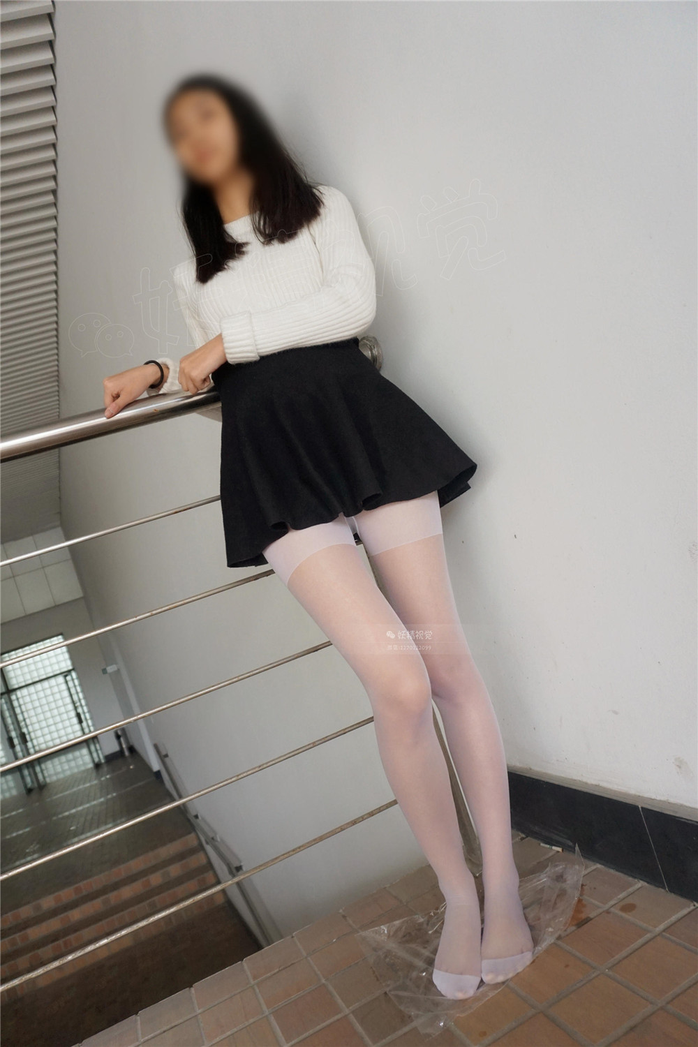 [妖精视觉] NO.044 诗诗 风吹起白丝袜 [67P]