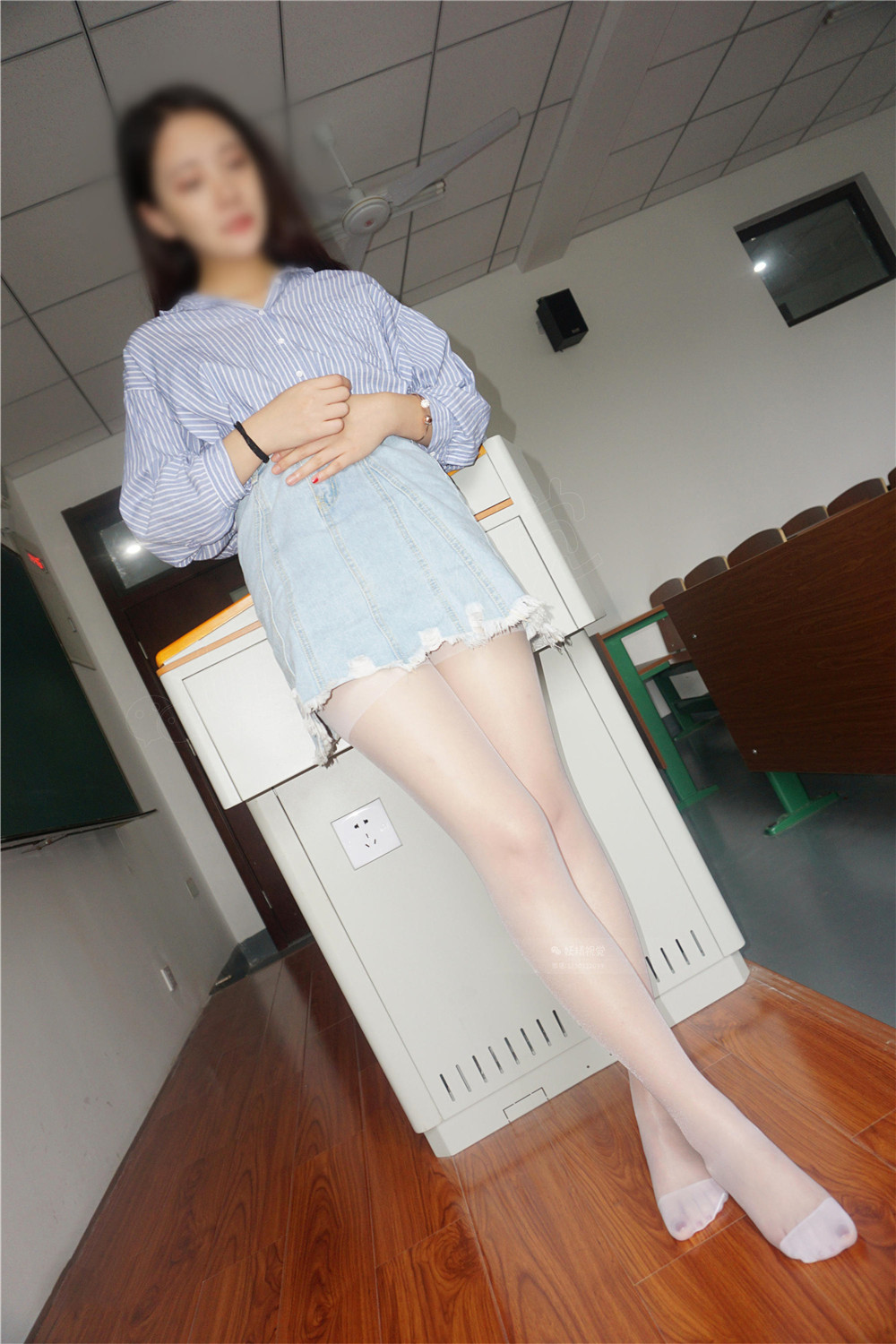 [妖精视觉] NO.050 苏苏 白丝袜一步裙（下篇） [6